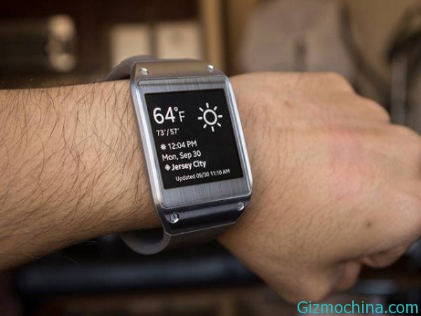 Galaxy Gear-01