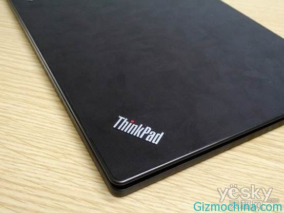 Lenovo-thinkpad-slim-02