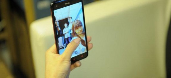 HTC Eye-01