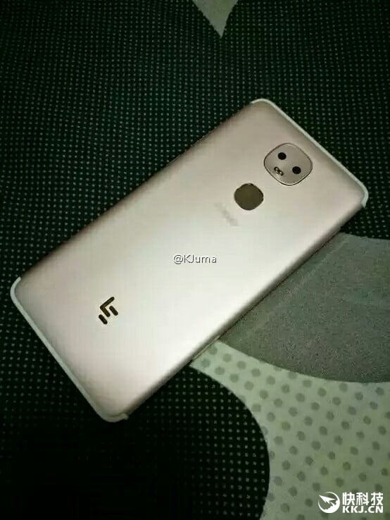 LeEco dual cameras 1