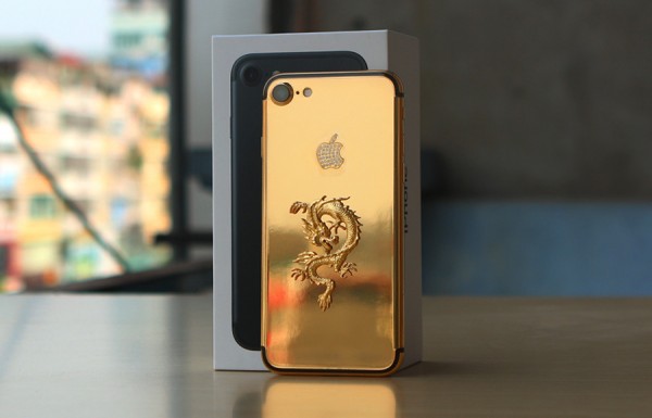 gold-iphone-7-plus-3