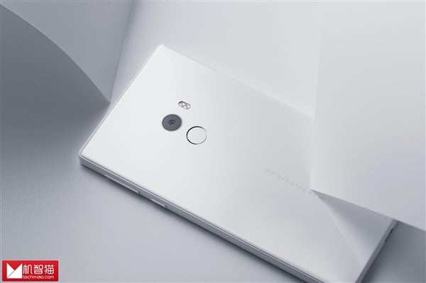 White Xiaomi Mi MIX 8