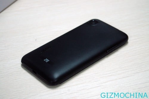 ZTE V889S-02