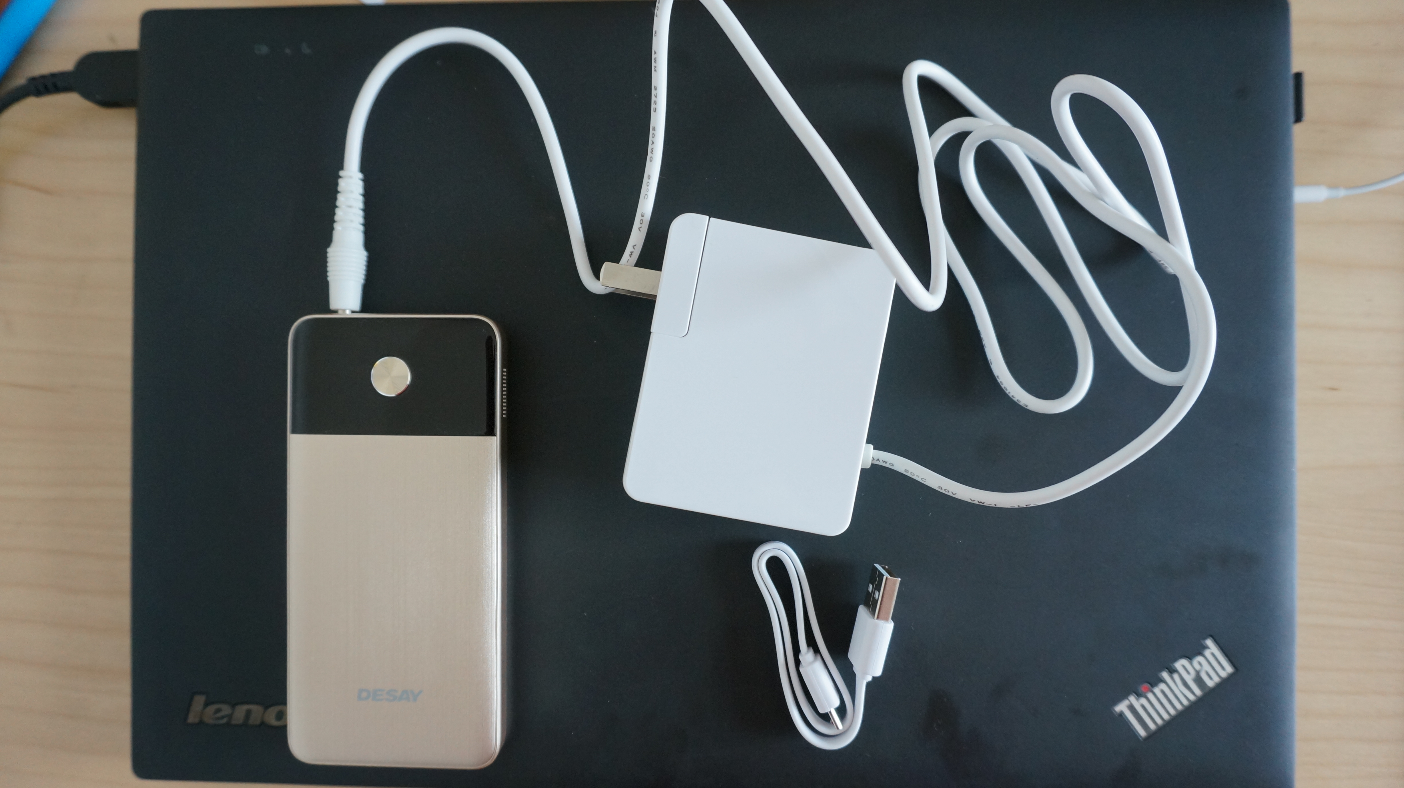 Desay DS18 fast charging power bank review — world's fastest charging ...