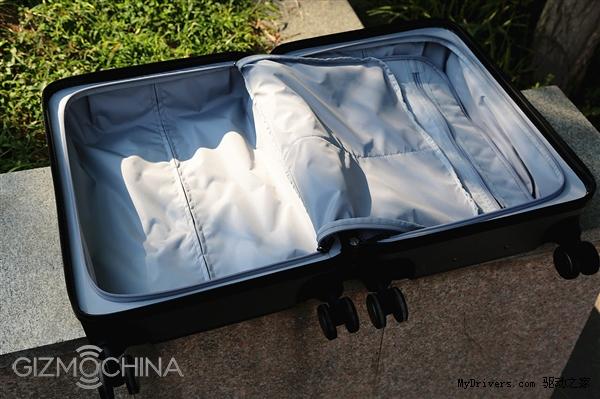 Xiaomi Announces the Mi Trolley, A Practical Mid-sized Suitcase for 299 