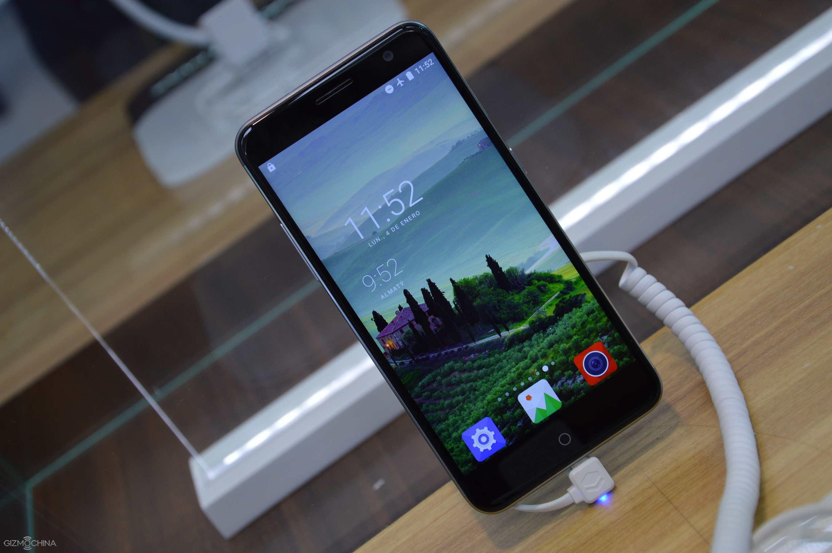 ZTE Blade V7: Hands On With The All Metal Mid-ranger - Gizmochina