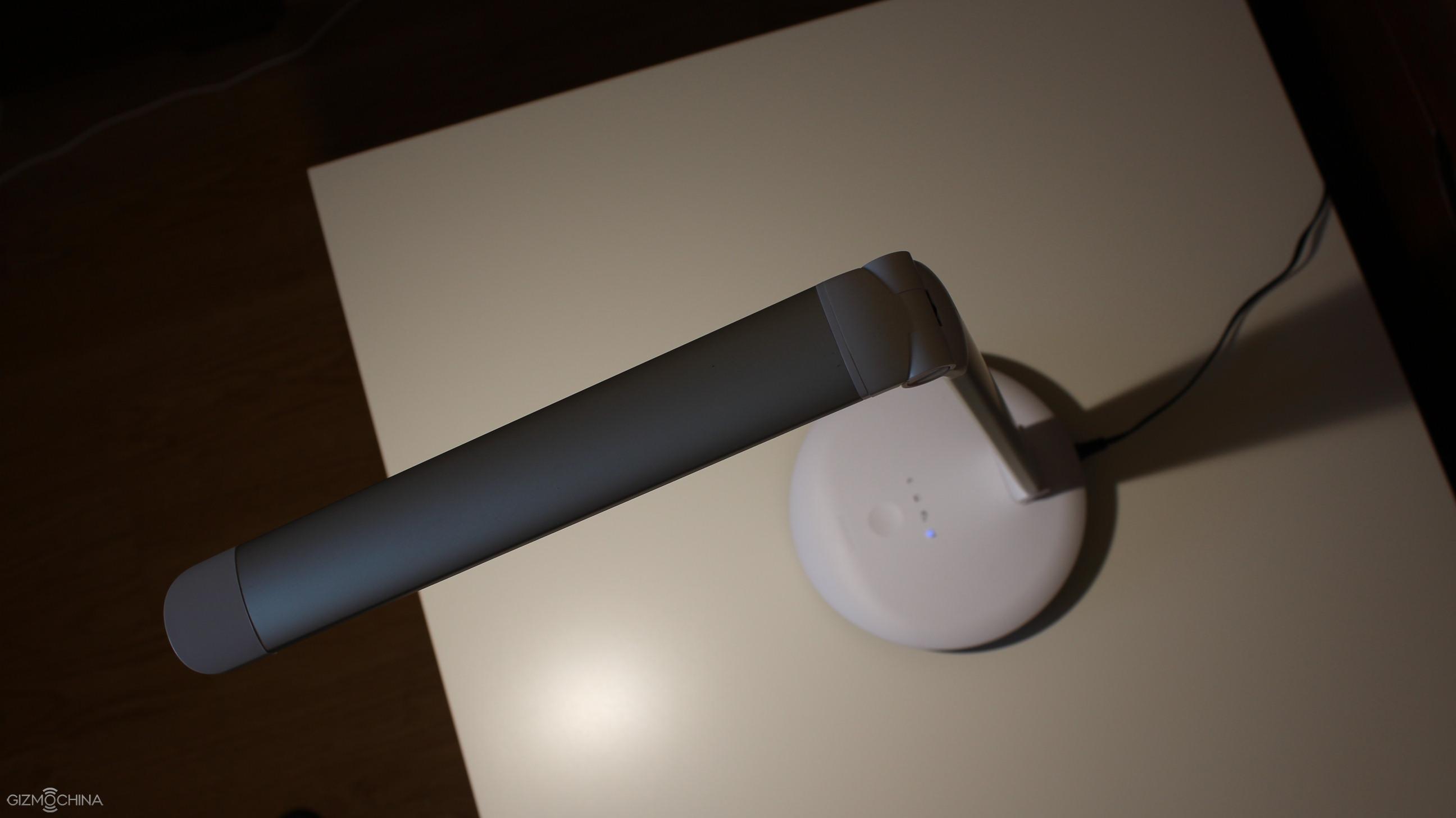 philips alpha professional circular desk lamp