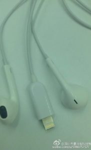 Apple lightning port earphones 3