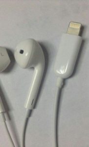 Apple lightning port earphones 5
