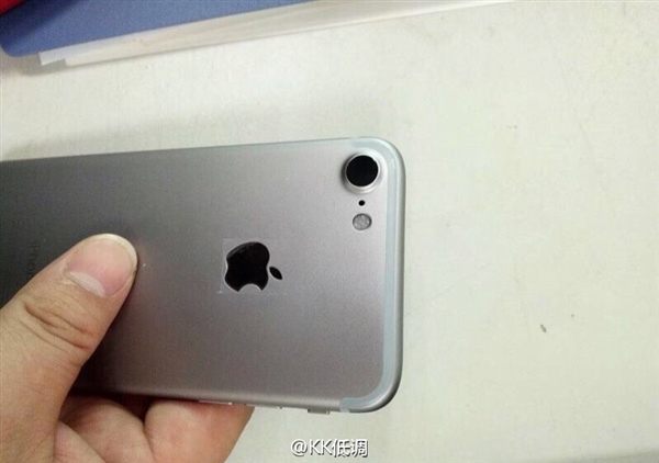 Cereza Percepción innovación More iPhone 7 Real Images Surfaces Online, No Headphone Jack! - Gizmochina