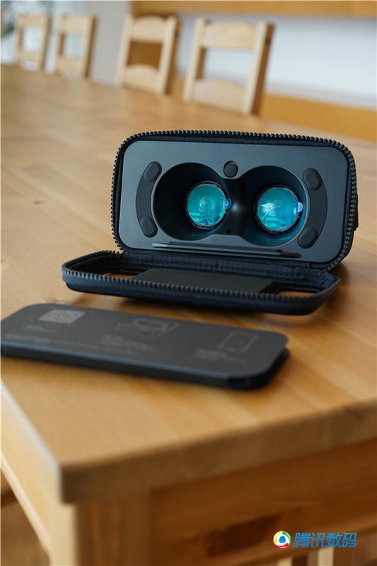 Xiaomi VR glasses 7