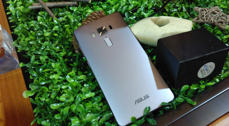 Asus Zenfone 3 Deluxe