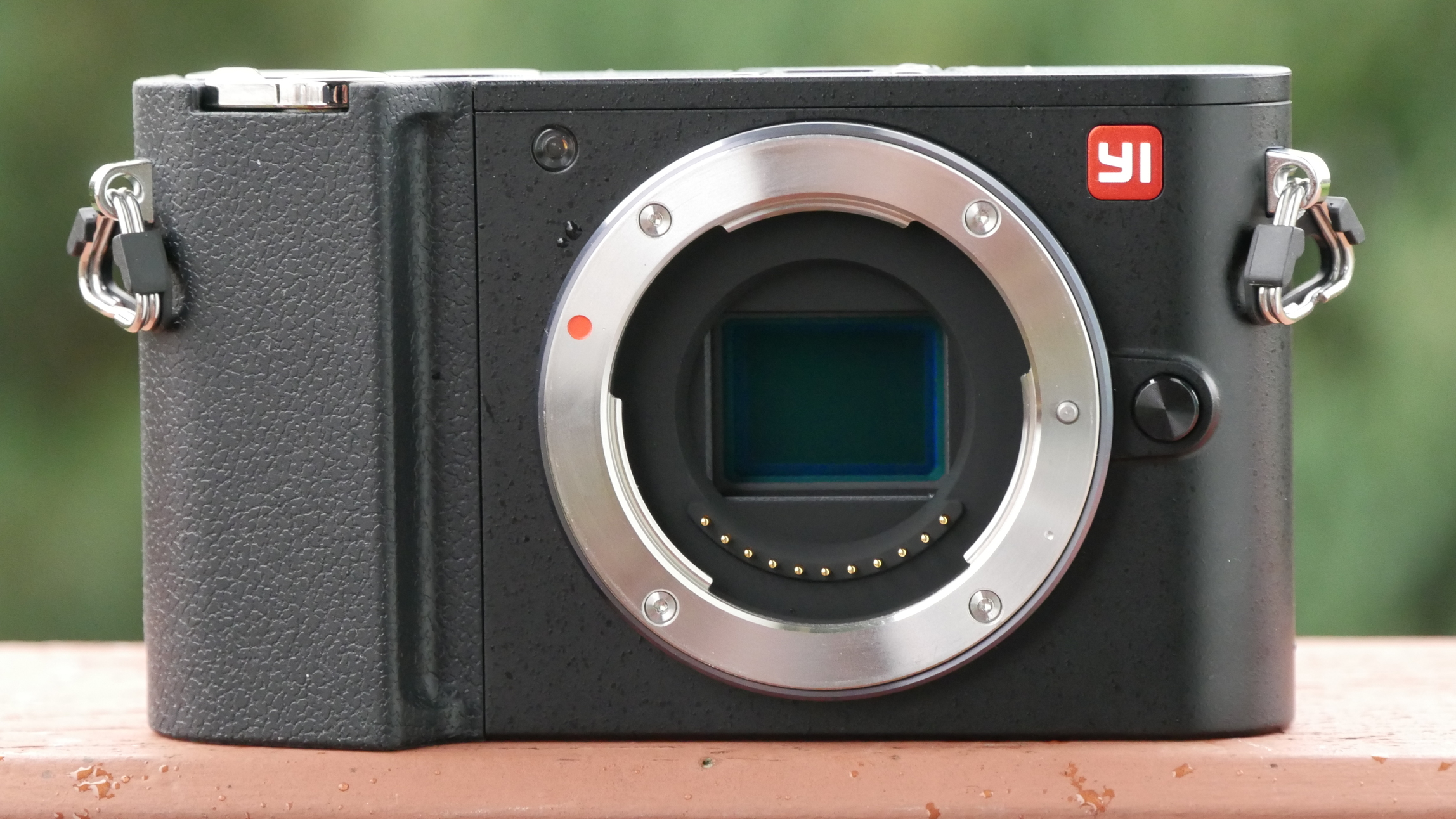 yi micro four thirds camera