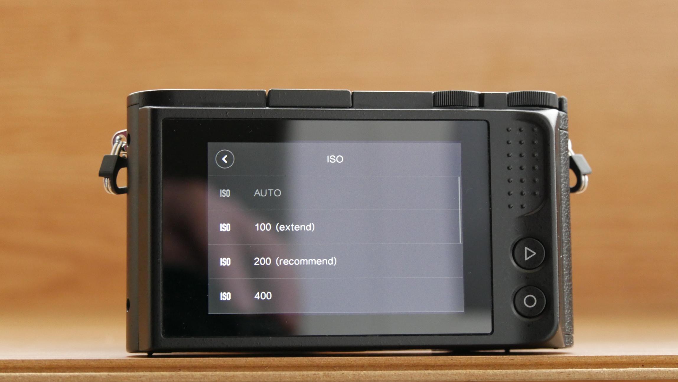 yi mirrorless camera