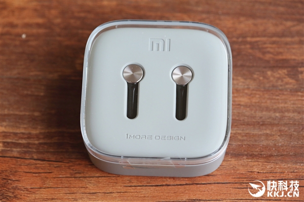 Xiaomi Piston 3 Pro In-Ear Headphone Hands-on & Unboxing Images