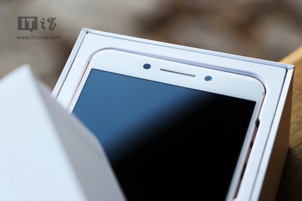 Coolpad Cool Changer S1 Hands On Images - Awesome Beauty - Gizmochina