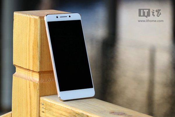 Coolpad Cool Changer S1 Hands On Images - Awesome Beauty - Gizmochina