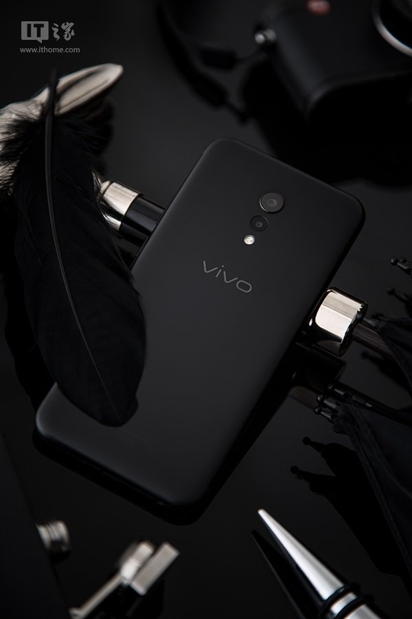 Vivo Xplay 6 matte black