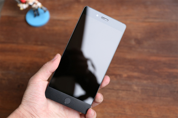 Smartisan Nut Pro Teardown: Big Upgrade From Previous Models Smartisan Nut Pro