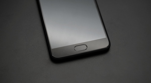 Ivvi V3 Surfaces in Leaked Photos, Sports Dual Rear Cameras & 3D Display Ivvi v3