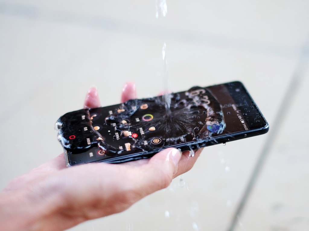 Nubia Z17 waterproof