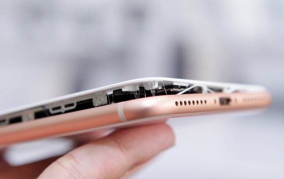 iphone 8 plus explode