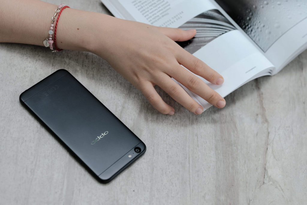 OPPO F3 Lite