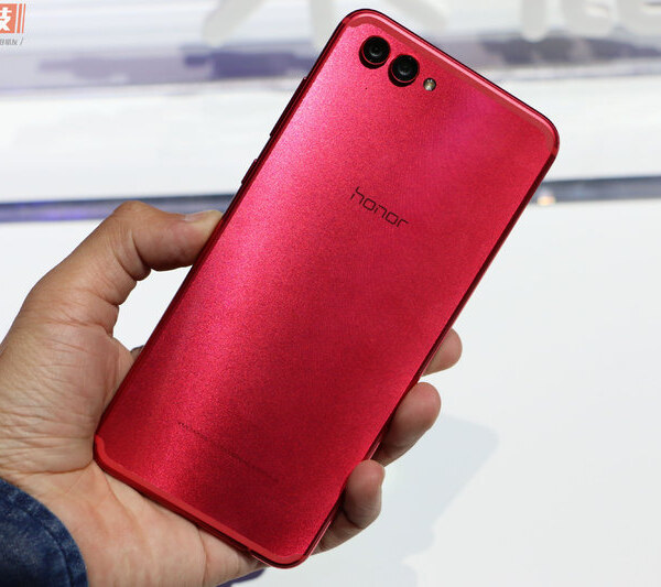 Honor V10