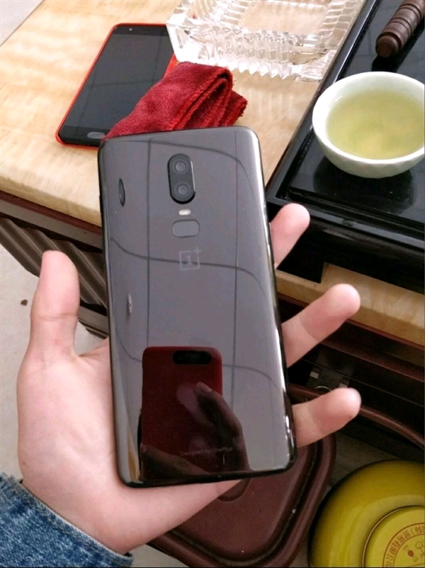 OnePlus 6 rear