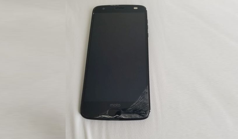 Moto Z2 Force Screen Peeling off