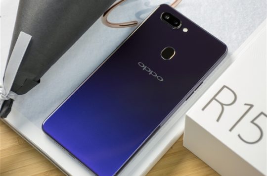 OPPO R15