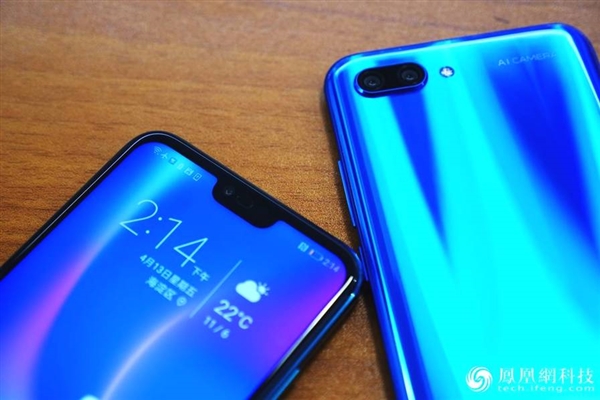 يجلب تحديث Honor 10 EMUI 10.0.0.178 التعاون متعدد الشاشات والمزيد 8