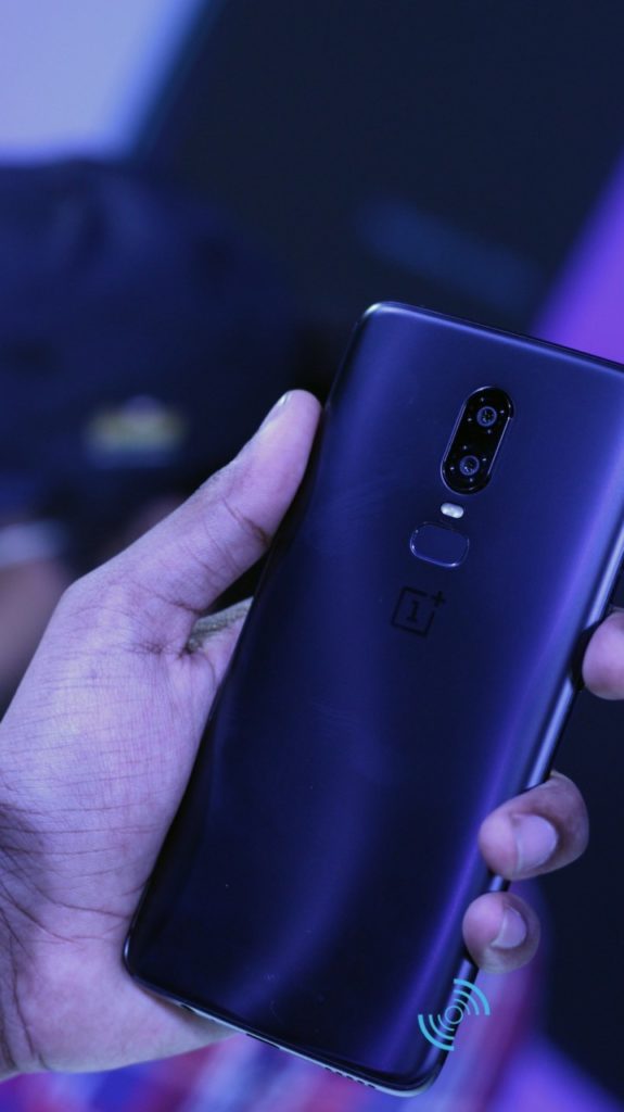 OnePlus 6 Detailed Hands On Midnight Black, Mirror Black, & Silk White