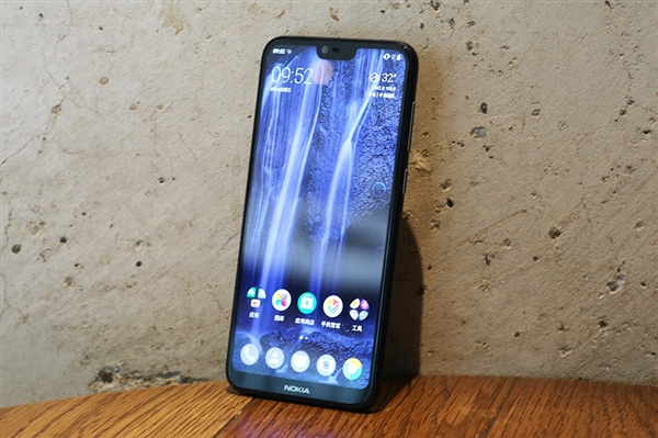 Nokia 6.1 Plus Notched Display