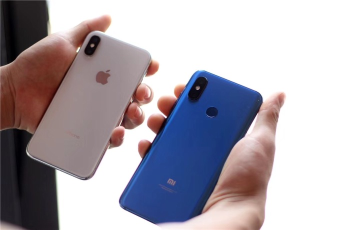 Xiaomi Mi 8 vs iPhone X