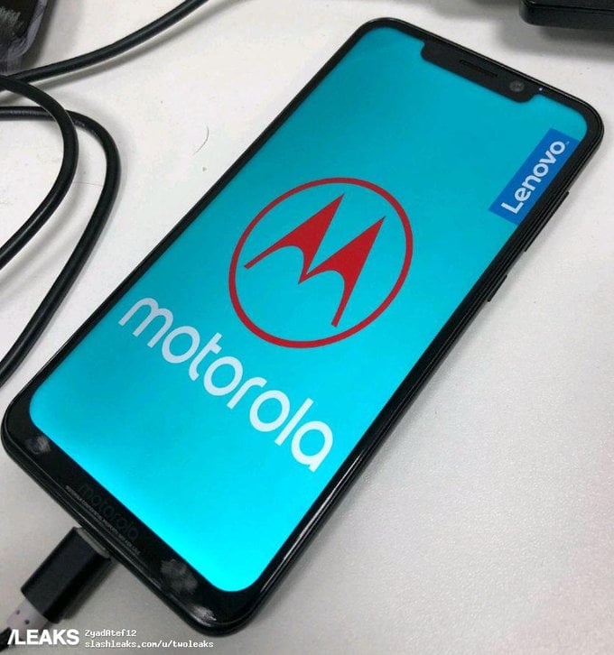 Motorola-One-Power-Android-One-live-leak-000