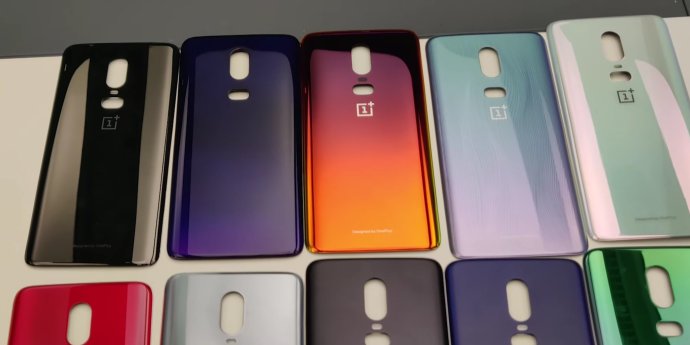 The OnePlus 6 could have come in Emerald or Sunset Orange ...