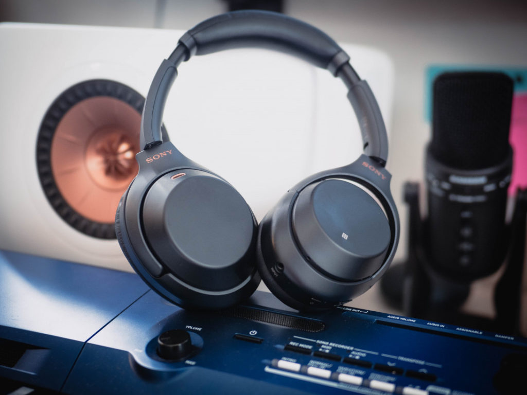 Sony unveils a new Noisecancelling wireless headphone and portable