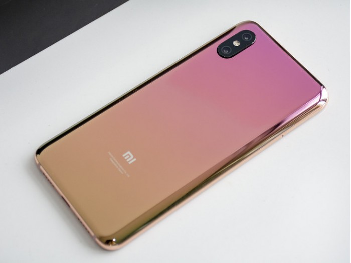 Xiaomi Mi 8 Pro Hands On Images Reveal Beauty Of Twilight Gold Variant Gizmochina