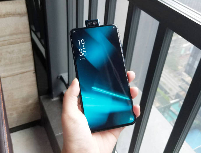 Elephone Front-Facing Popup Camera Leak