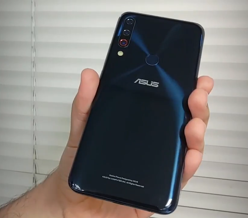 Zenfone 6 Usung Tiga Kamera Belakang dan Notch Unik