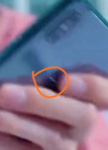 Xiaomi Mi MIX 3 zoomed image shows fingerprint scanner