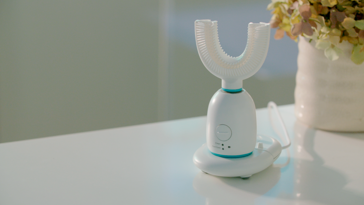 hands free toothbrush