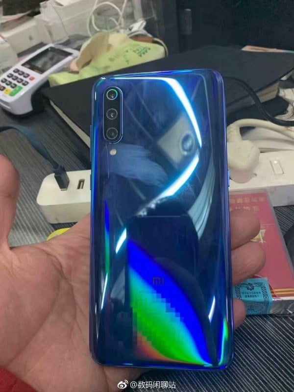 https://www.gizmochina.com/wp-content/uploads/2019/02/Mi-9-live-image-rear-blue.jpg.jpg