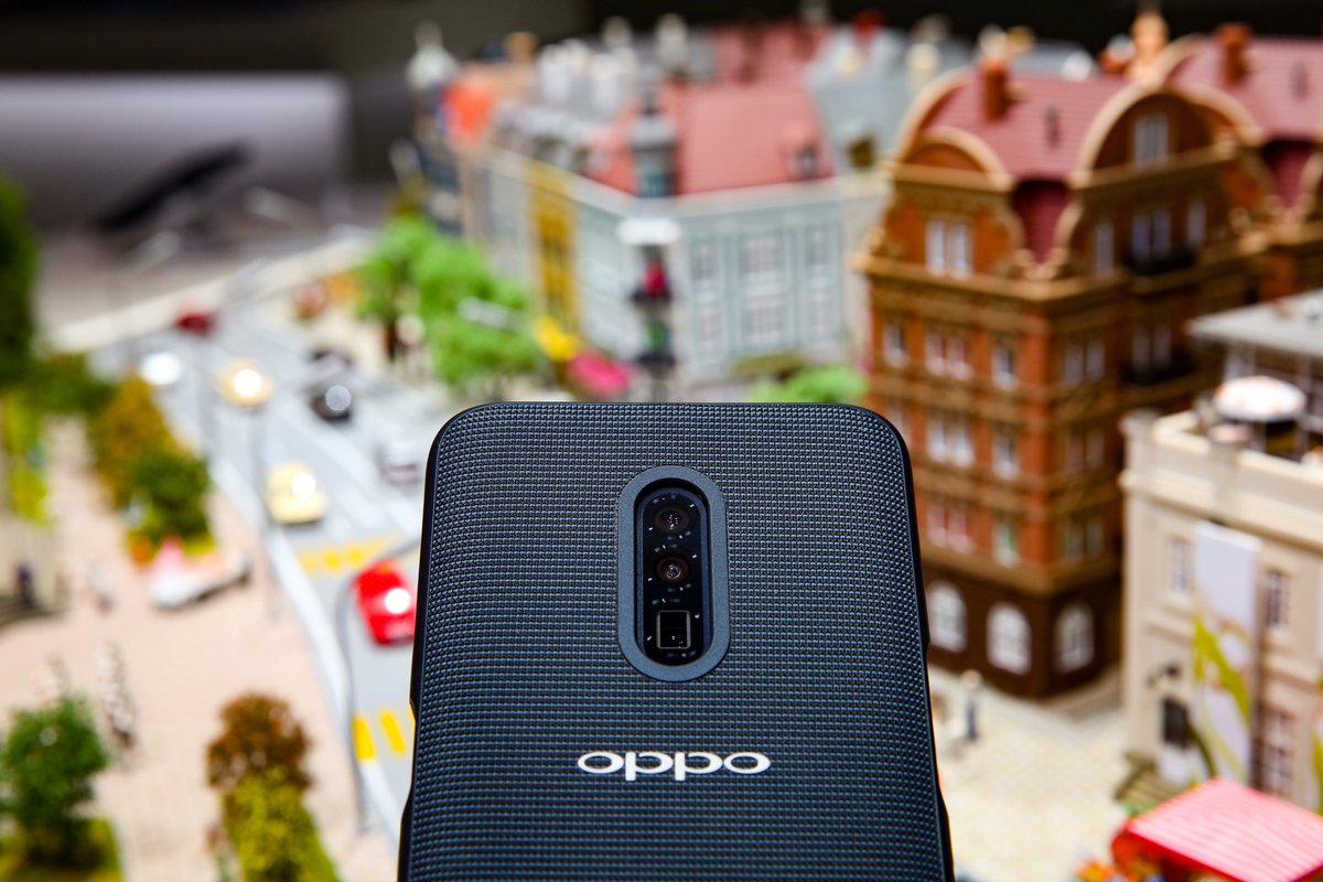 OPPO 10x lossless zoom triple camera featured