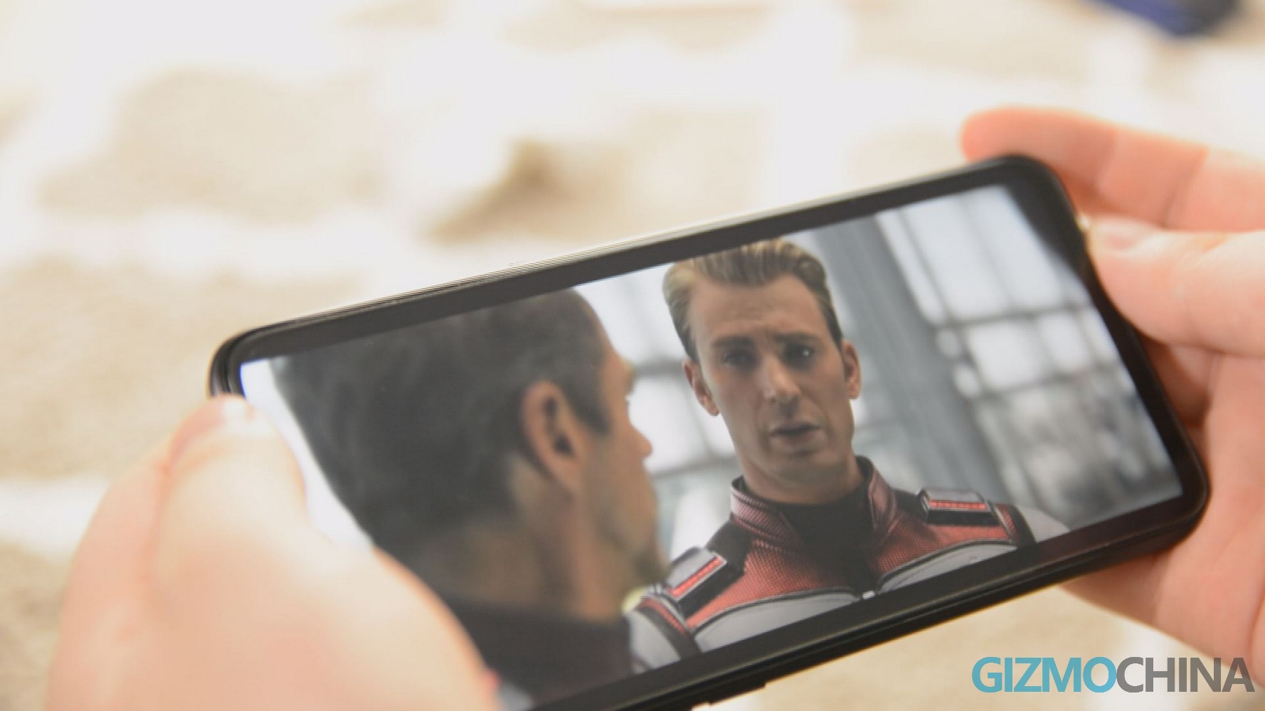 Realme 3 Pro display 4-video watching