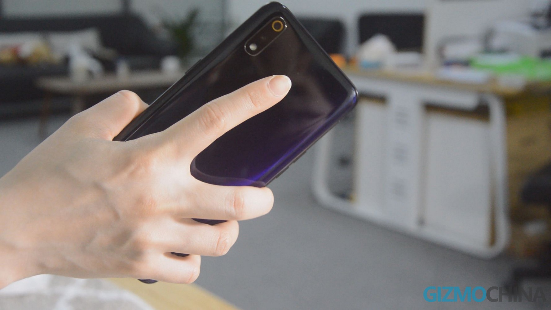 Realme 3 Pro fingerprint