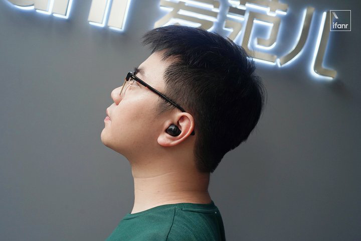 airpods 2 vs samsung buds