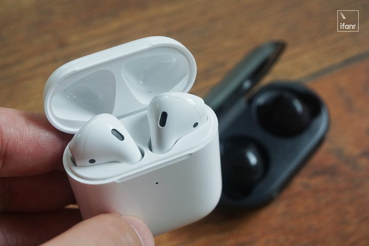 airpods vs galaxy buds