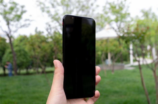 Front Side of Red Magic 3